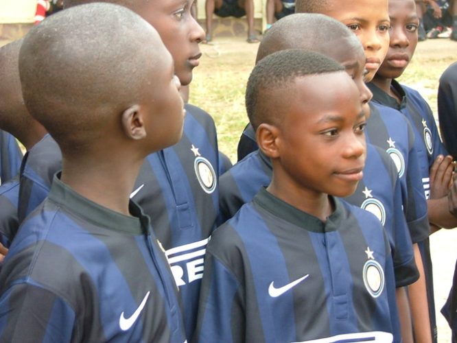 In Congo, Inter Campus gioca con i bambini del programma e con il tifo di tutti gli amici.
