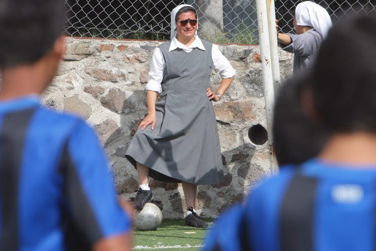 Queretaro – Mexico, April 2010: Images from the technical visit to Inter Campus Mexico on the field of the Institute of the Sisters of Saint Marcellina, who operate in two poor neighborhoods in the Mexican city of Queretaro. Photo: ©Franco Origlia