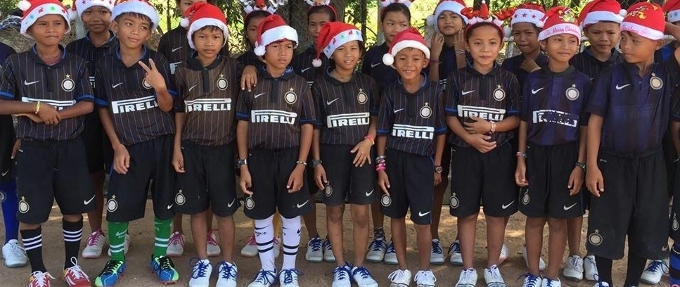 [Feliz Navidad desde los niños de Inter Campus]