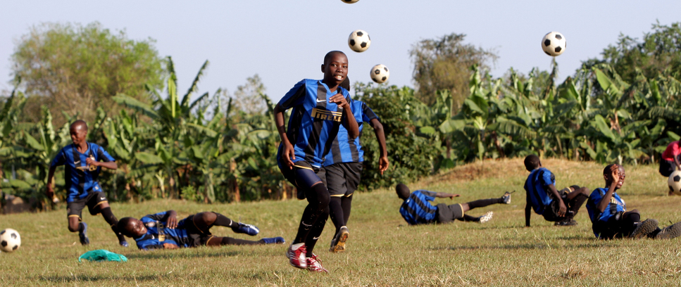 [INTER CAMPUS UGANDA, AULA E CAMPO A NAGALLAMA]