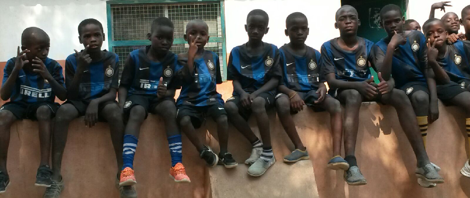 [Nel giardino di Inter Campus Angola]