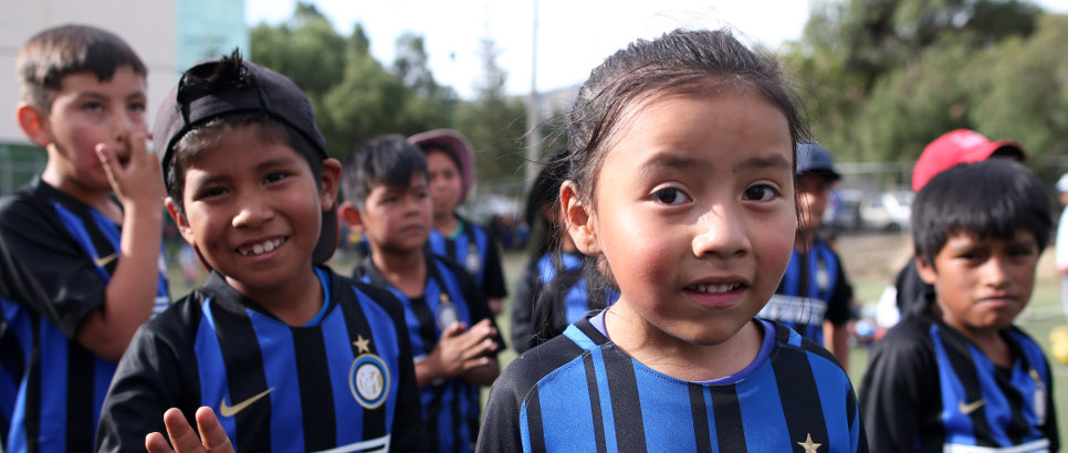 [Inter Campus ai piedi della cordigliera Reale delle Ande]