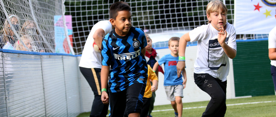 [Inter Campus nei parchi gioco di Milano]