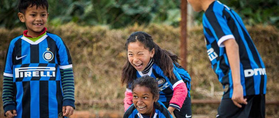 [Buon anno da tutti i bambini e le bambine di Inter Campus!]