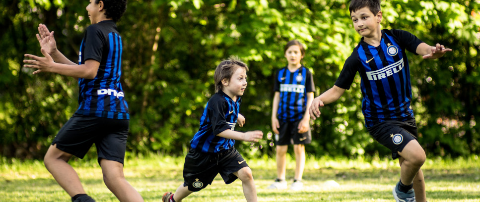 [INTER CAMPUS WITH WERDER BREMEN, FEYENOORD, CHARLTON AND HIBERNIAN: LIFE SKILLS APPLIED TO FOOTBALL]