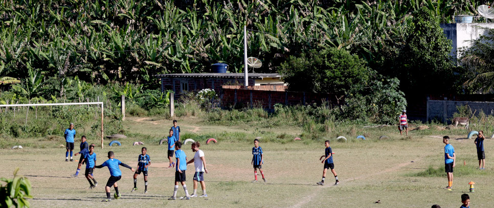 [IL NERO E L’AZZURRO TRA I BANANETI DEL BRASILE]