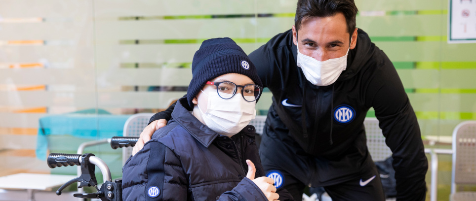 [Inter Campus Italia: Moncler e il regalo speciale ai bambini in cura al CMLV]