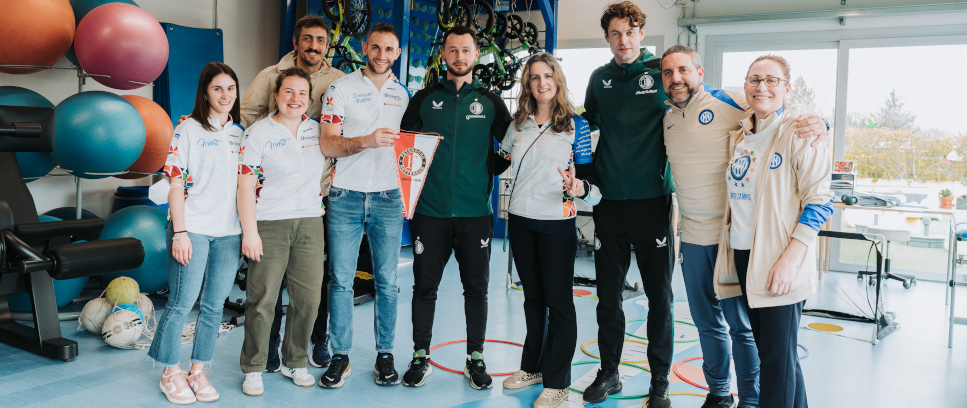 [Inter and Feyenoord: Social Community Exchange]