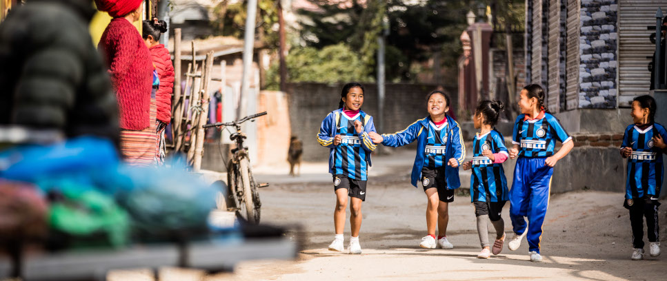 [Inter Campus Nepal, tra il campo e il banco di scuola]